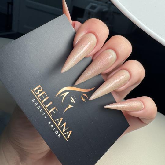 Belle Ana #beograd Izlivanje noktiju Izlivanje noktiju gelom - L dužina Spoj kvaliteta i lepote 
I