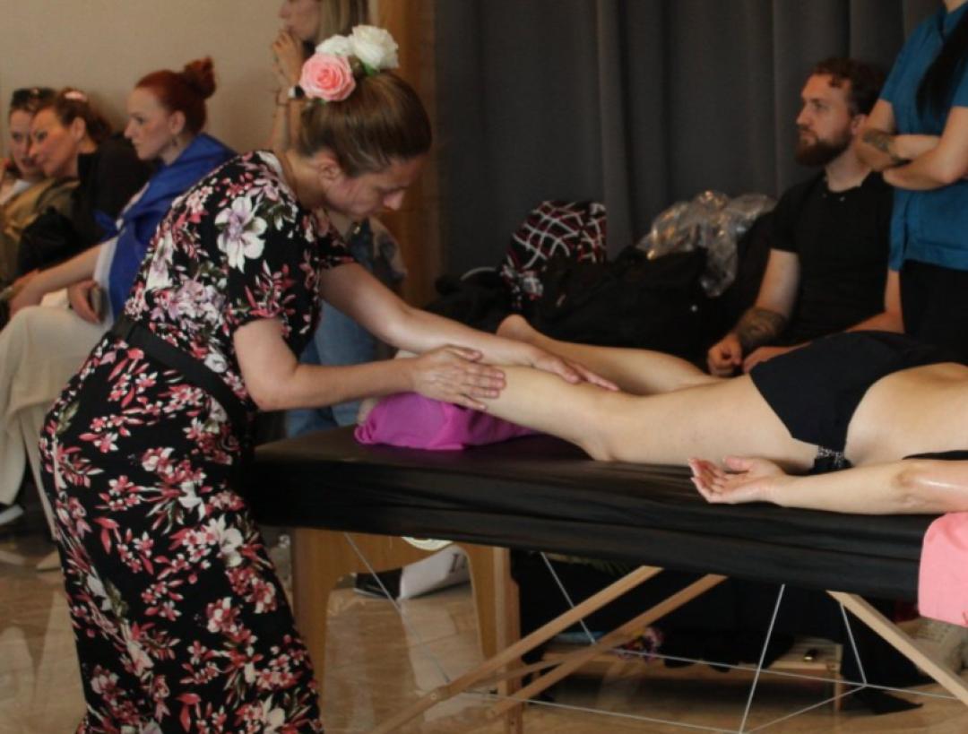 Opuštajuća oaza Havaja masaža celog tela - 60 minuta - Hathor, Niš Masaža za opuštanje / relax / antistres Masaža Masaža za opuštanje / relax / antistres, Niš, Medijana