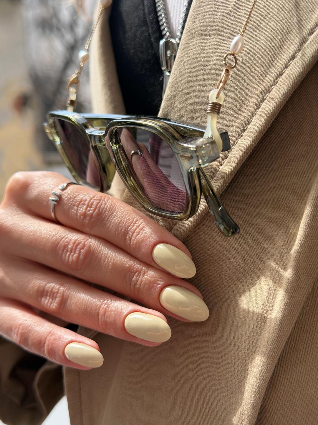 Korekcija izlivanja noktiju gelom - M dužina - D&D Beauty Center, Beograd Izlivanje noktiju Nokti Izlivanje noktiju, Beograd, Vračar, Čubura, Crveni krst