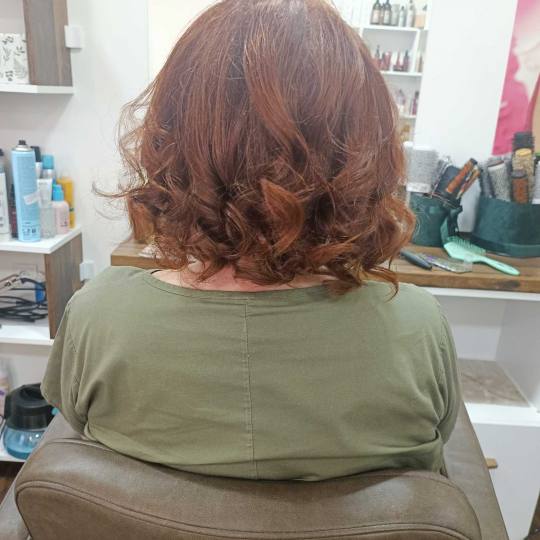 Studio lepote Krin #beograd Žensko šišanje Žensko šišanje za đake i studente - kosa srednje d