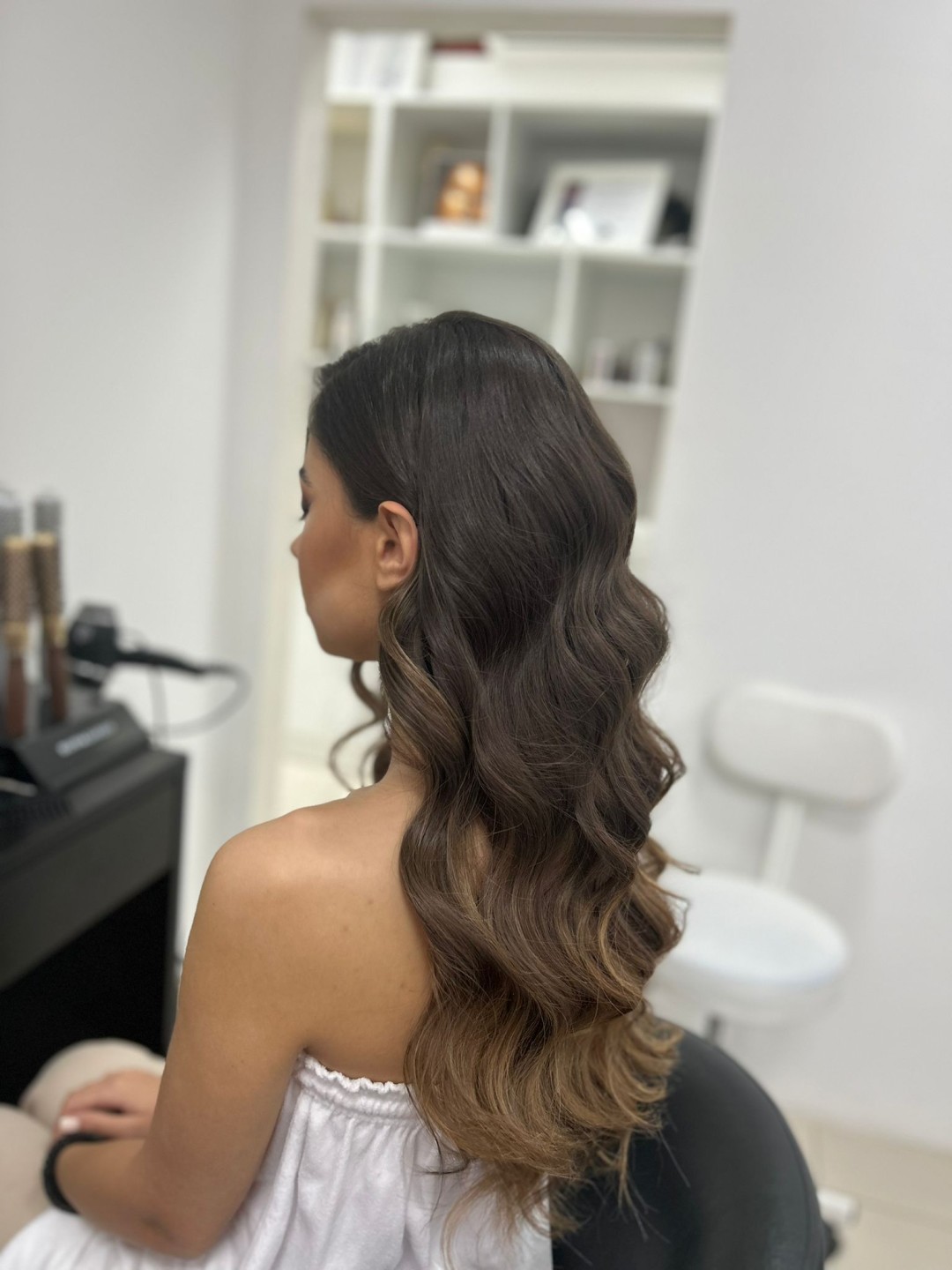 GM Beauty studio #beograd Uvijanje, lokne i talasi Feniranje na lokne / talase - ekstra duga kosa