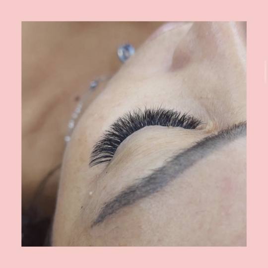 Be you be Beauty #beograd Nadogradnja trepavica Nadogradnja svilenih trepavica - volumen