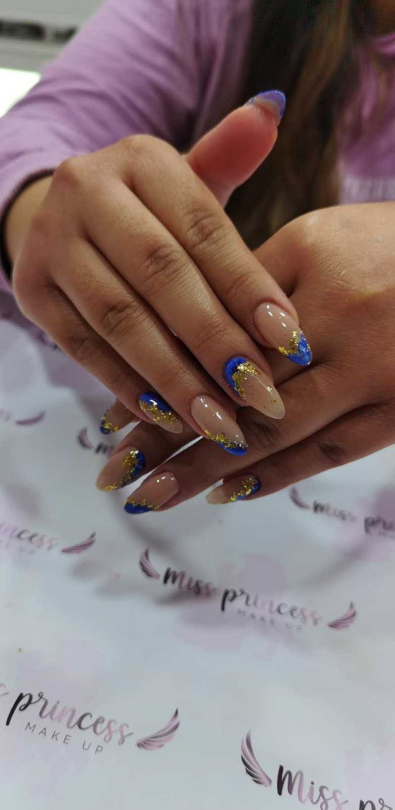 Miss Princess Make up #beograd Izlivanje noktiju Izlivanje noktiju gelom / akrilom / akry gelom - L dužina