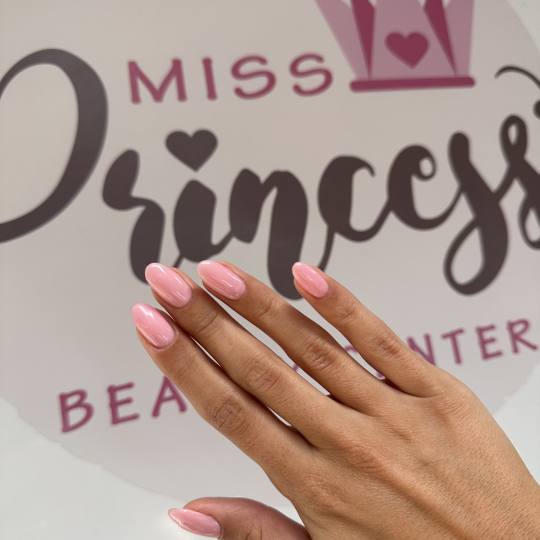 Miss Princess Beauty Center #beograd Manikir Manikir + gel lak