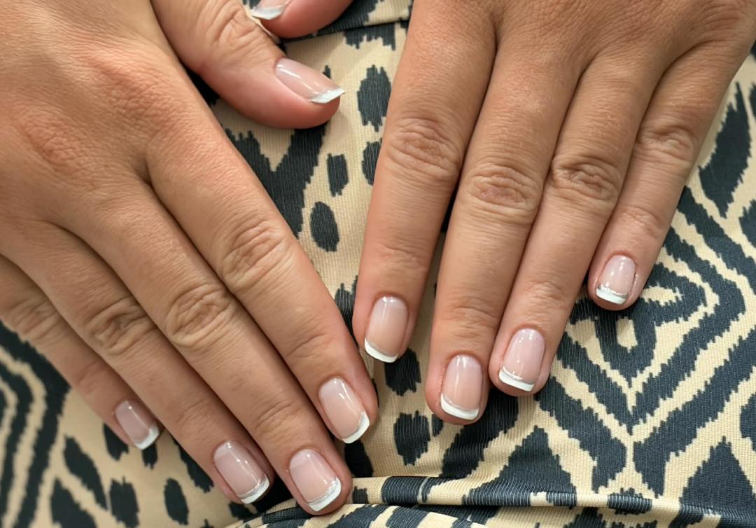 Pupuxfufu #beograd Lakiranje noktiju Manikir / ojacavanje prirodnih noktiju gelom + gel lak