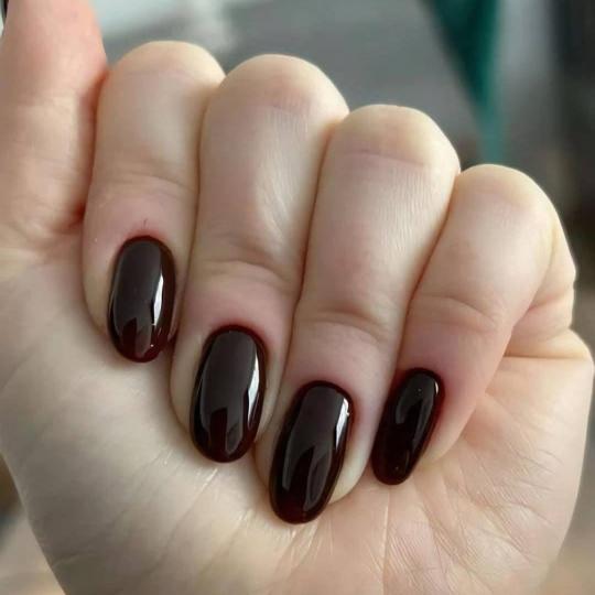 Slavica #beograd Izlivanje noktiju Izlivanje noktiju gelom - M dužina manikir