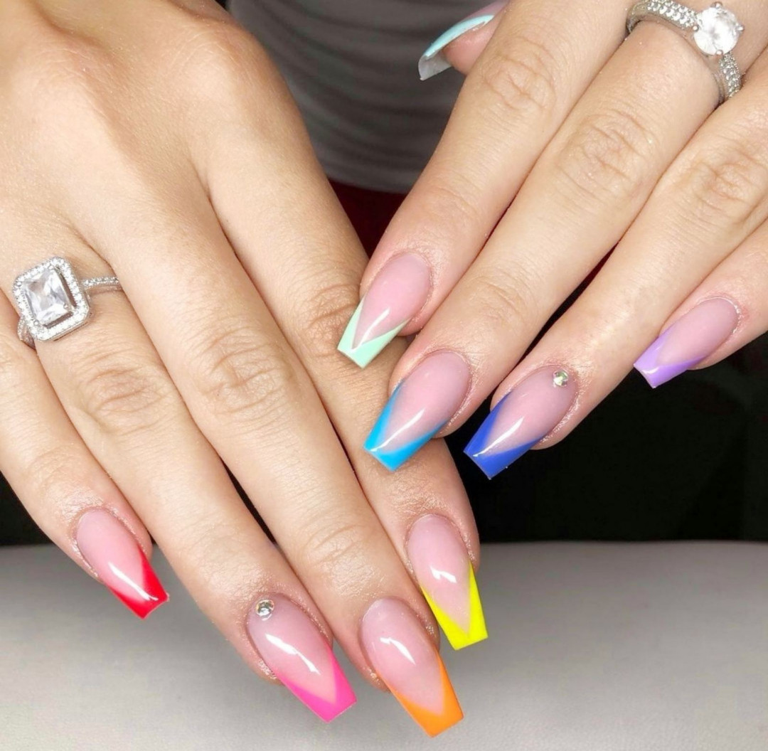 Blush Beauty Studio #beograd Korekcija noktiju Korekcija gel laka - tuđi rad - S dužina