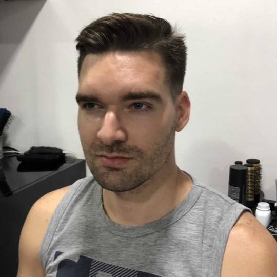 Headroom #beograd Muško šišanje Muško šišanje makazama + mašinicom ✂️ Nikola
