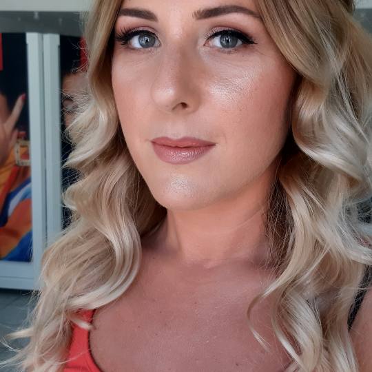 Albina Unisex Studio Lepote #temerin Make-up / šminkanje Profesionalno šminkanje + veštačke trep