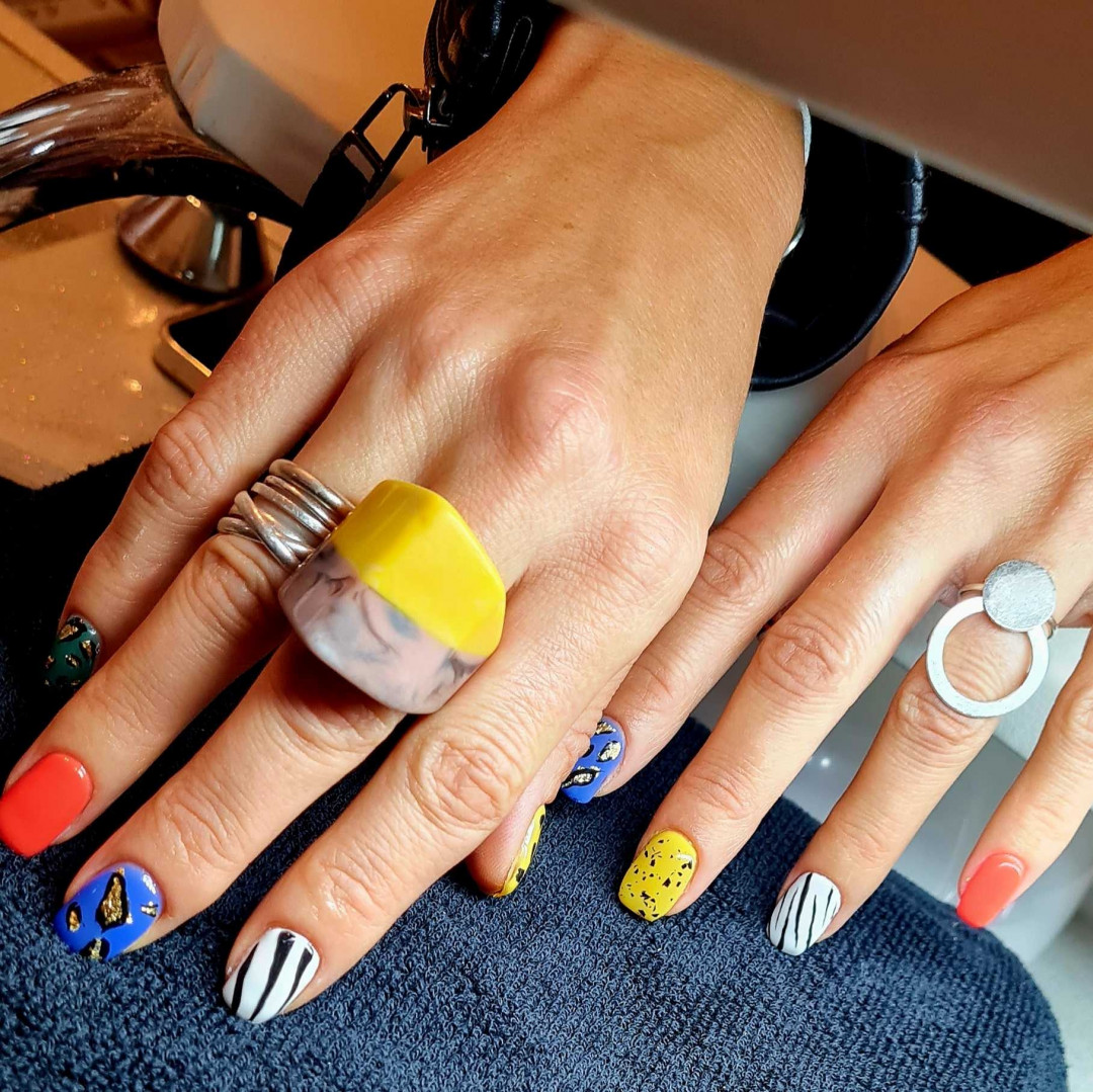 Manikir + gel lak sa raber bazom (kratki) - Right Beauty, Beograd Gel lak Nokti Gel lak, Beograd, Centar, Stari grad, Dorćol