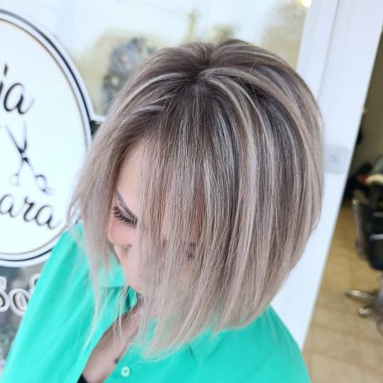 Bella Sofija #obrenovac Pramenovi Pramenovi na foliju + feniranje - kosa srednje dužine