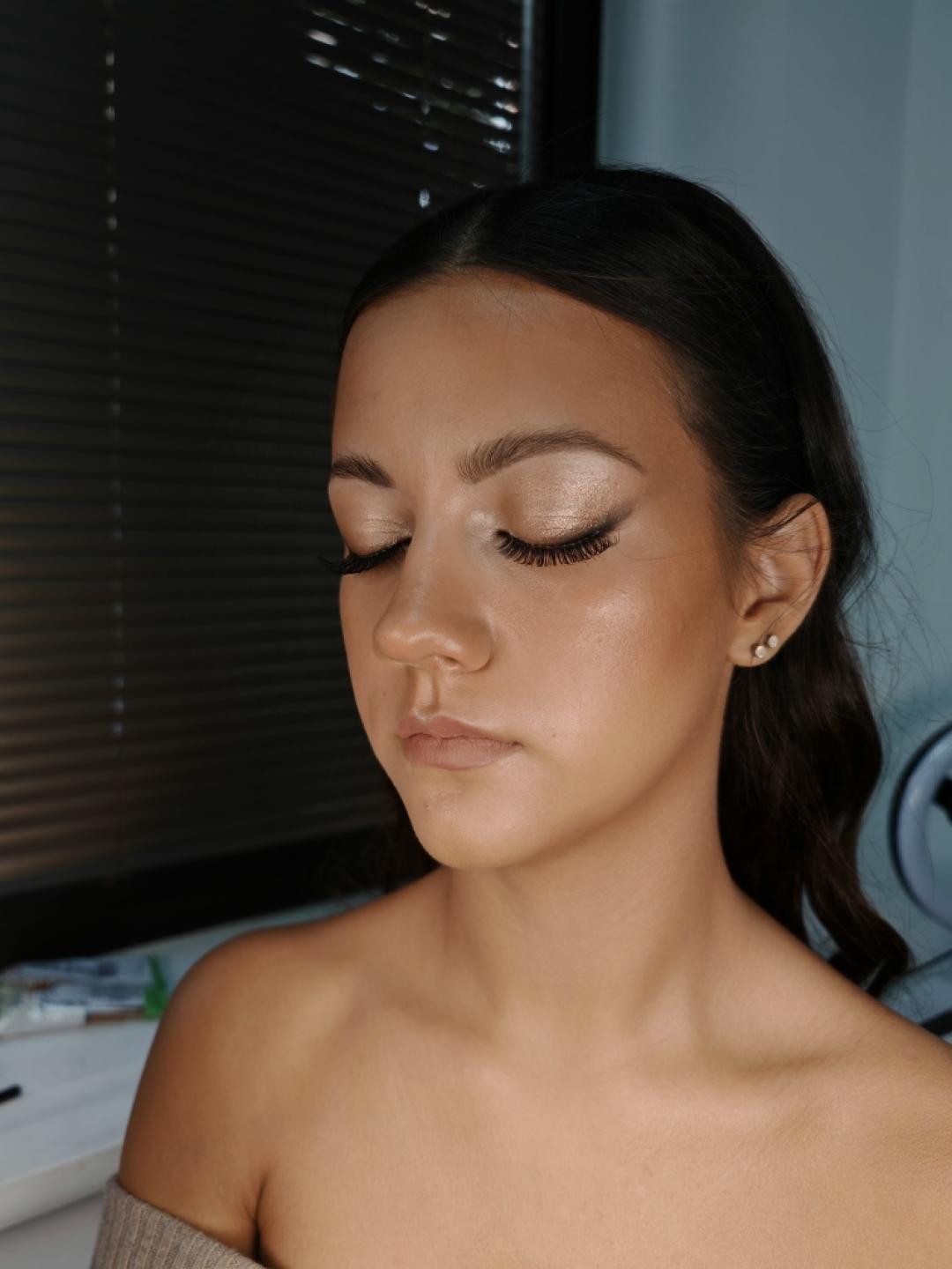 Profesionalno šminkanje - Sleek beauty studio, Beograd Make-up / šminkanje Lice Make-up / šminkanje, Beograd, Vukov spomenik, Đeram