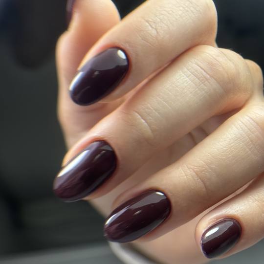 Mademoiselle Beauty #beograd Gel lak Korekcija gel laka - ruke sa aparatnim manikirom