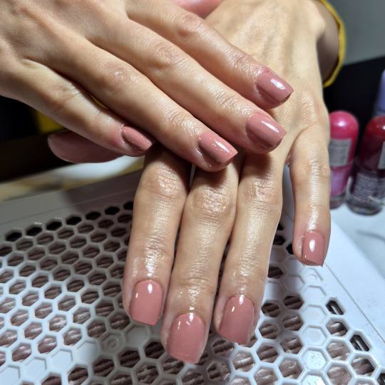 Krispy tattoo & nails #beograd Manikir Manikir Manikir+lakiranje