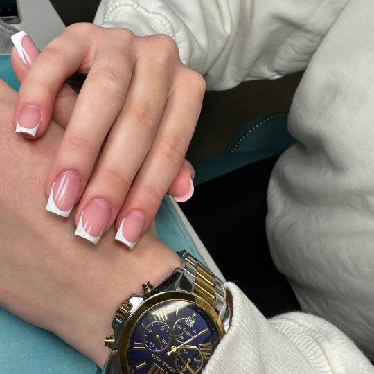 Elegance Touch #beograd Izlivanje noktiju Korekcija/Izlivanje noktiju gelom - S dužina + boja/fren