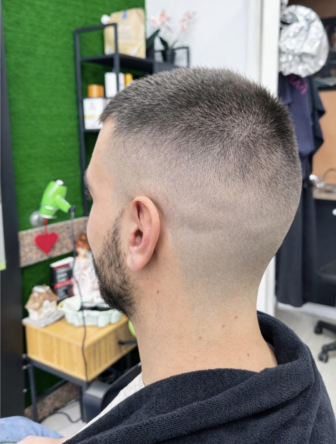 Vegan Darija hair delux #beograd Muško šišanje Muško šišanje