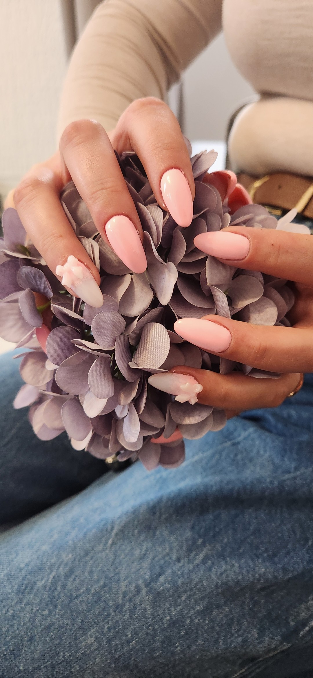 Mango beauty studio #novisad Izlivanje noktiju Izlivanje noktiju gelom - L dužina