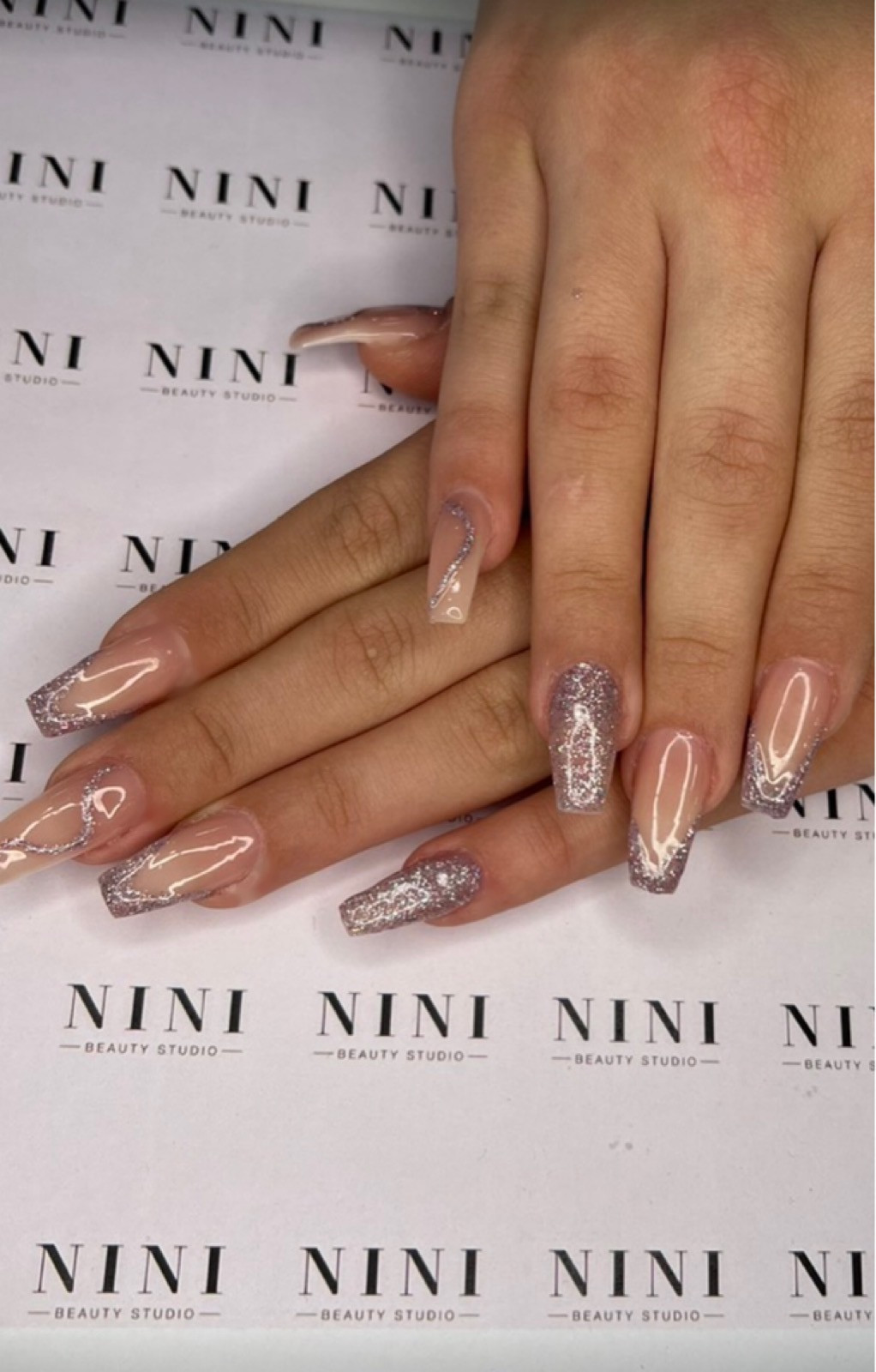 Nini beauty studio #beograd Nadogradnja noktiju Nadogradnja noktiju tipsama