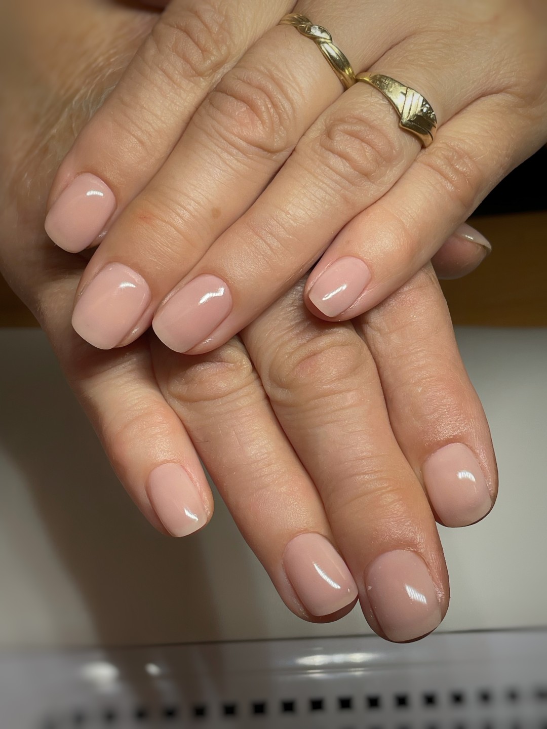 Nails Studio #beograd Ojačavanje noktiju Gel lak / rubber baza