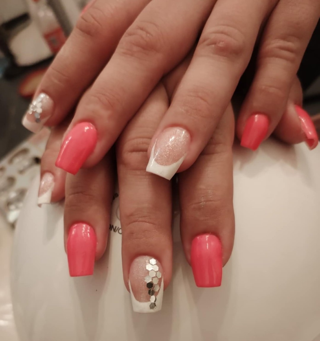 Krispy tattoo & nails #beograd Izlivanje noktiju Izlivanje noktiju dual tipsama - M dužina