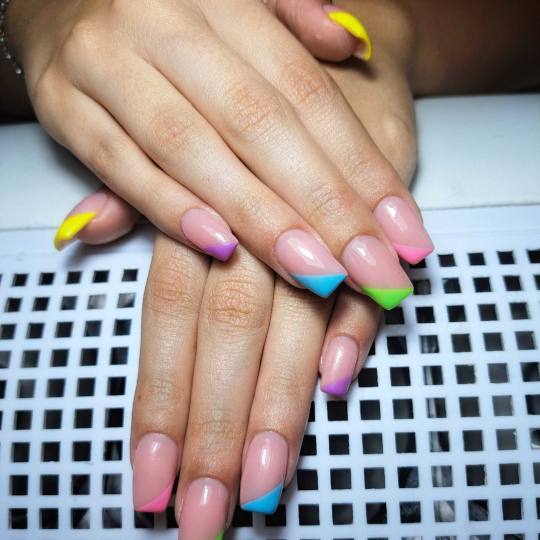 Studio Jovana #kragujevac Izlivanje noktiju Izlivanje noktiju gelom - S / M dužina
