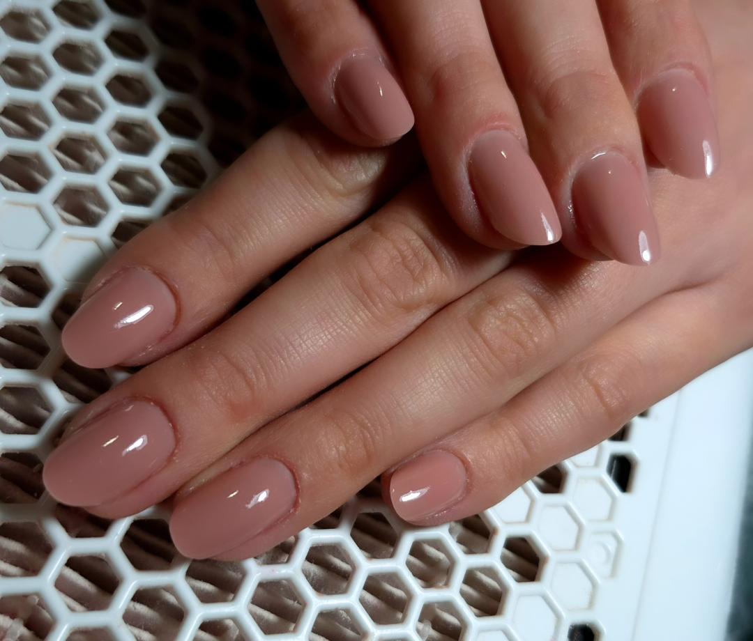 Krispy tattoo & nails #beograd Korekcija noktiju Korekcija noktiju - M dužina