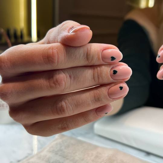 Sakura beauté #beograd Manikir Manikir + ojačavanje noktiju gelom