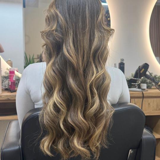 Studio Eleven Ladies&Gentlemen #beograd Feniranje i stilizovanje Feniranje na talase - kosa srednje 