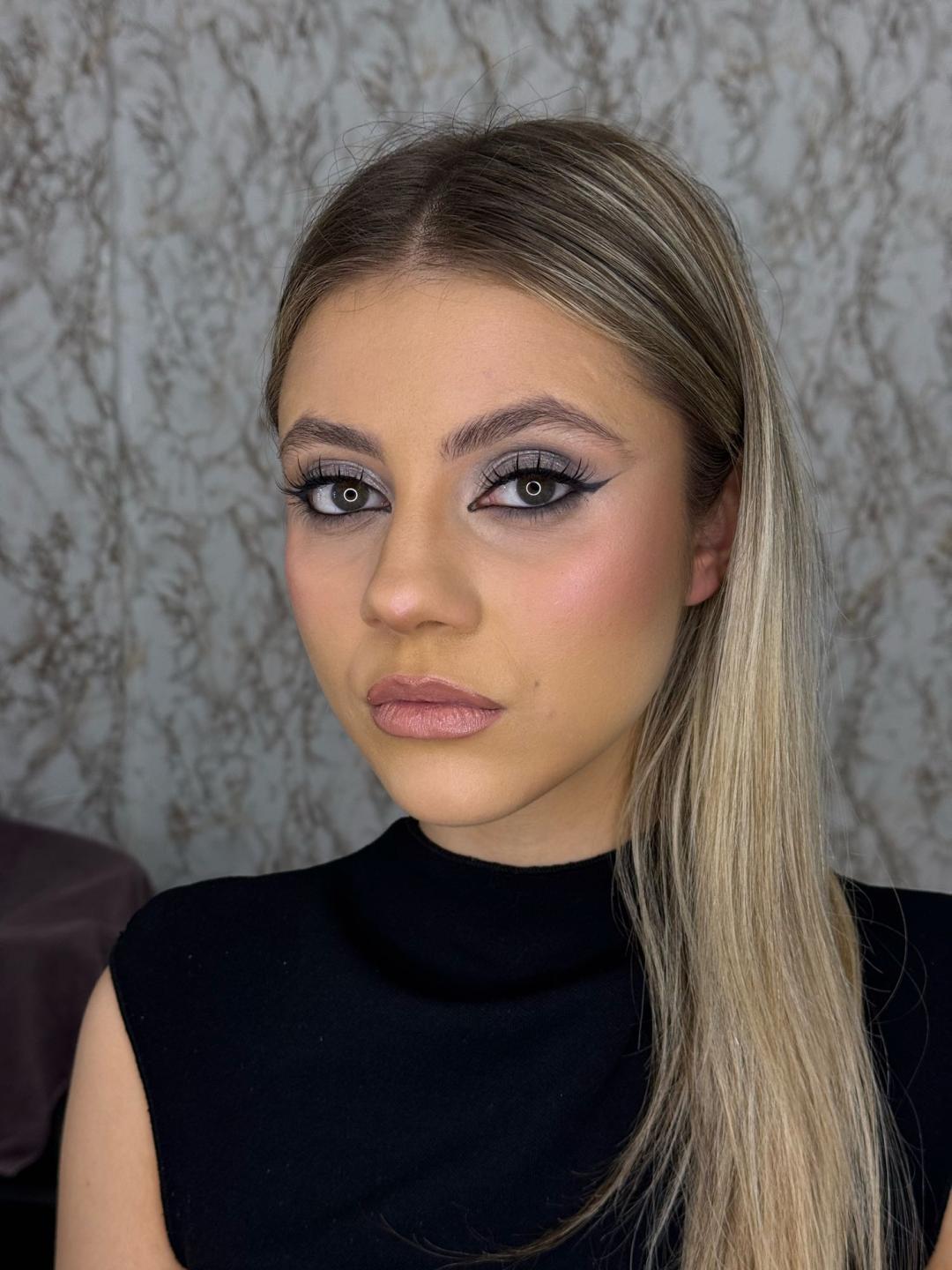 Profesionalno šminkanje + veštačke trepavice - Beauty house by Marina, Novi Sad Make-up / šminkanje Lice Make-up / šminkanje, Novi Sad, Sajmište, Detelinara, Banatić