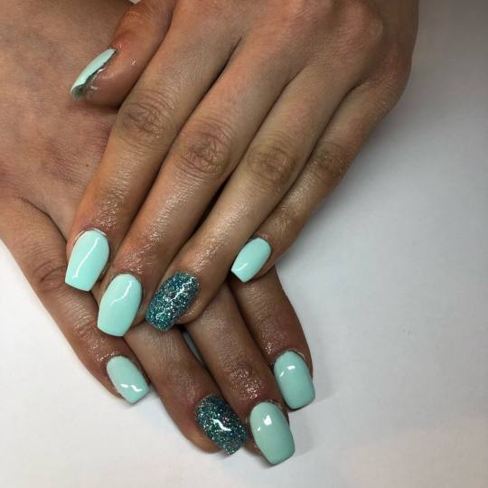 Mademoiselle Beauty #beograd Izlivanje noktiju Izlivanje noktiju gelom - S dužina