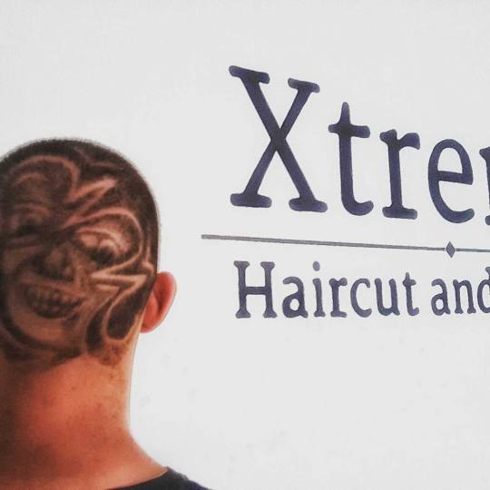 Xtreme #beograd Muško šišanje Zvonar Bogorodicine Crkve - Kvazimodo. Crtanje po glavi - ekstra sl