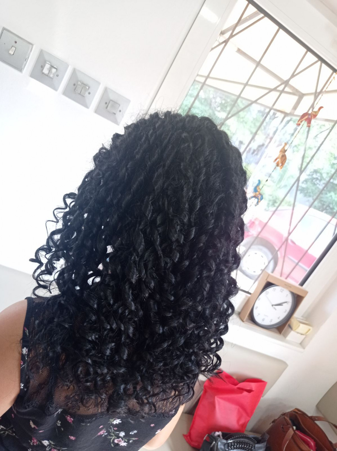 Bela #beograd Uvijanje, lokne i talasi Afro lokne - duga kosa