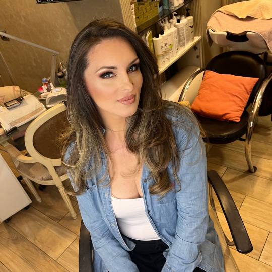 Bibi beauty centar #beograd Make-up / šminkanje Profesionalno šminkanje + veštačke trepavice BiB
