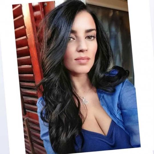 Jovana + #beograd Žensko šišanje Žensko šišanje + feniranje na ravno / lokne - ekstra duga kos