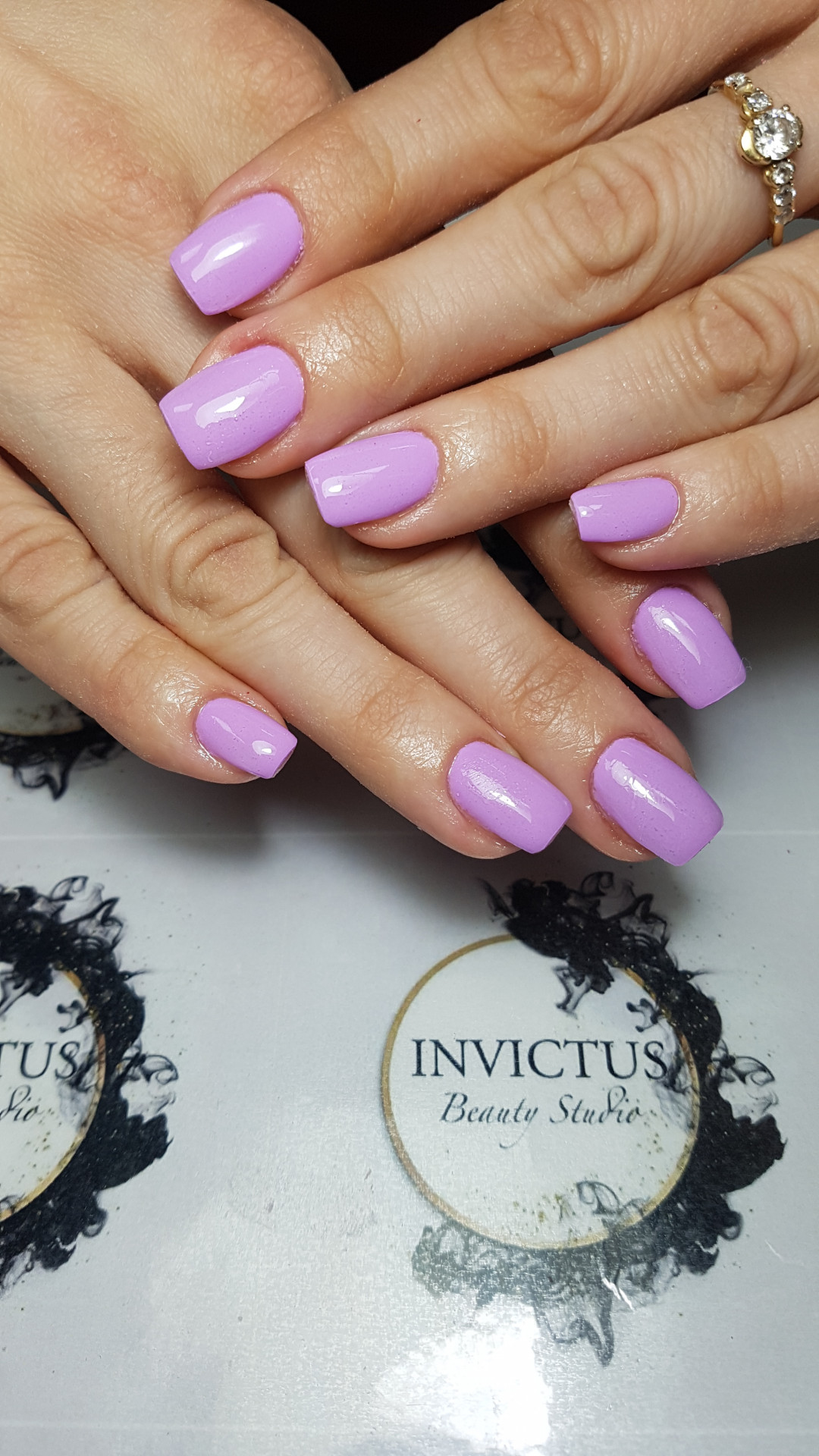 Invictus #beograd Izlivanje noktiju Izlivanje noktiju gelom - M dužina