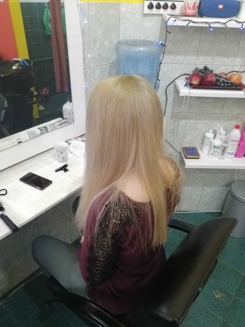 Candy S #novisad Farbanje kose Farbanje cele dužine - duga kosa + feniranje