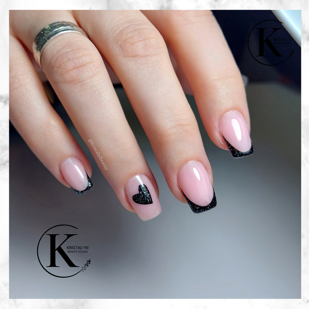 Kristal. NI Beauty Studio, Niš Ojačavanje noktiju