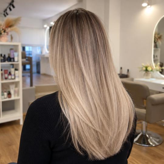 Colore beauty Lab #beograd Pramenovi Airtouch pramenovi – duga kosa od 40 cm Airtouch na dugoj kos