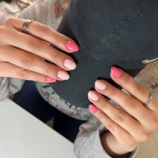 GlamurAna #beograd Gel lak Gel lak / rubber baza - ruke