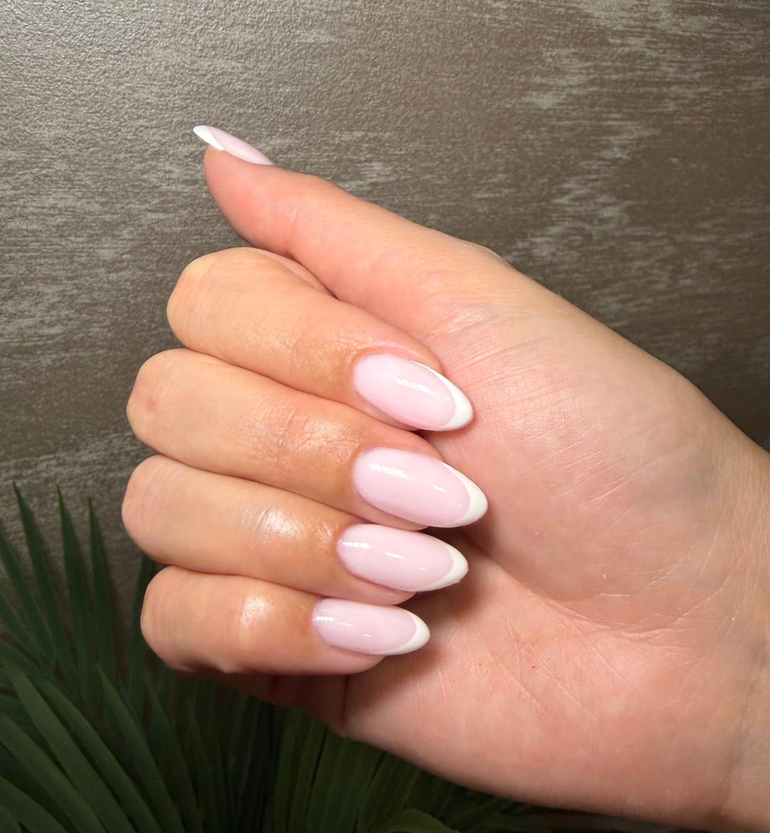 Beauty room Zvezdara #beograd Izlivanje noktiju Izlivanje noktiju gelom - M dužina