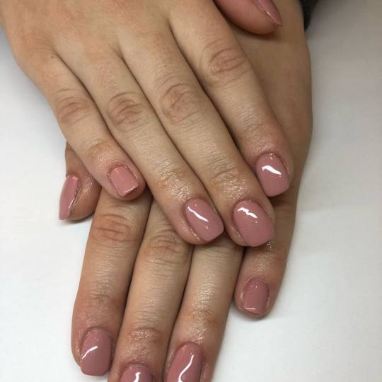 Mademoiselle Beauty #beograd Gel lak Gel lak - ruke sa aparatnim manikirom