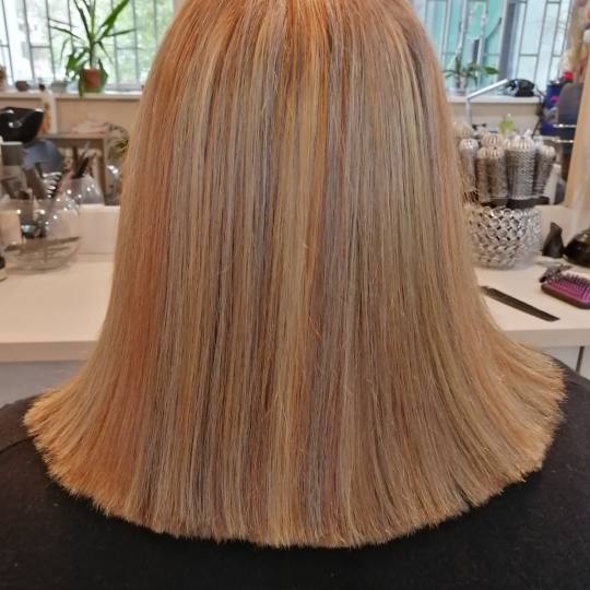Salon Lepote Kaja #beograd Pramenovi Pramenovi na foliju - kosa srednje dužine