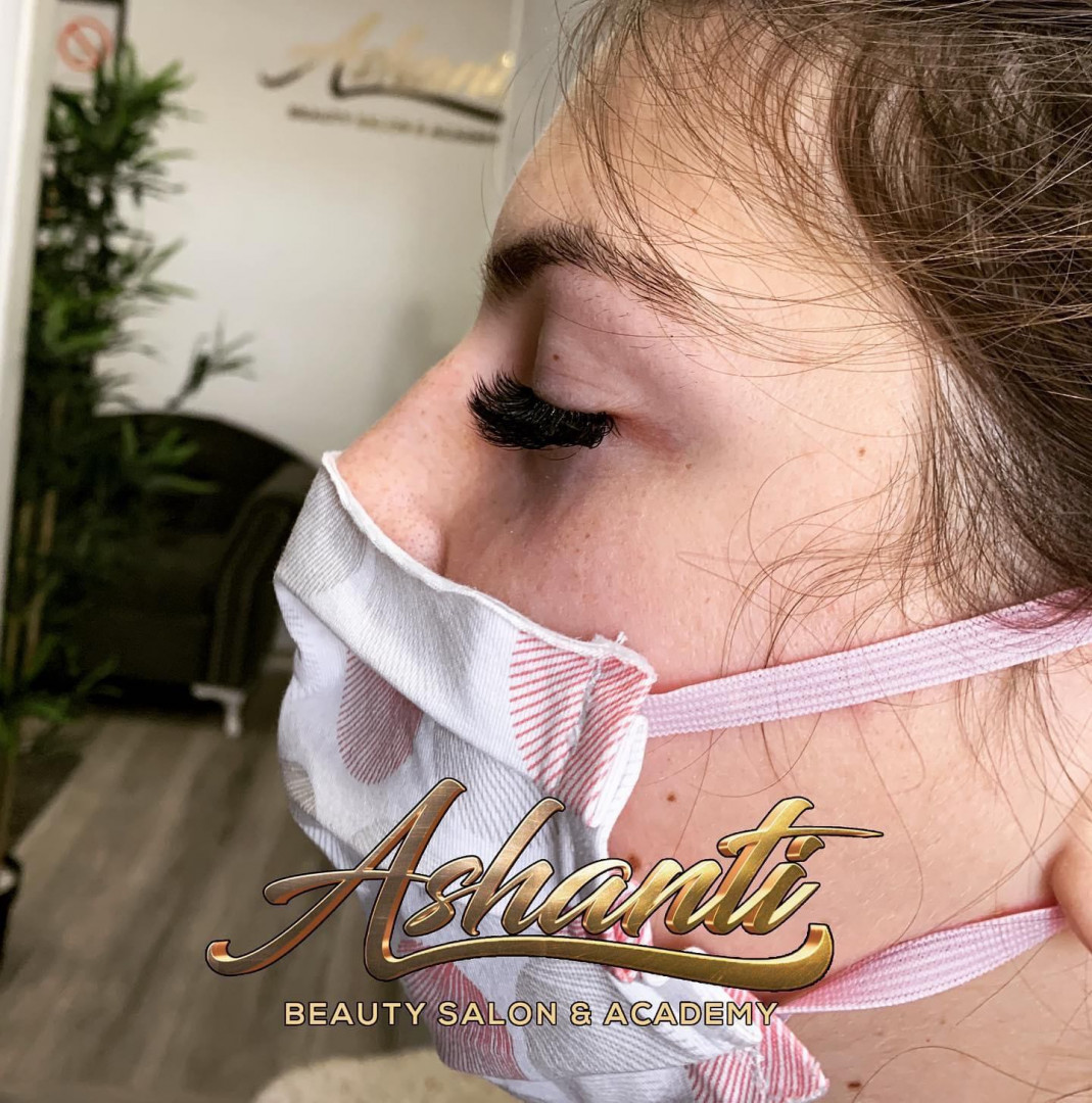Ashanti Beauty Salon & Academy #beograd Nadogradnja trepavica Nadogradnja svilenih trepavica - mix metoda