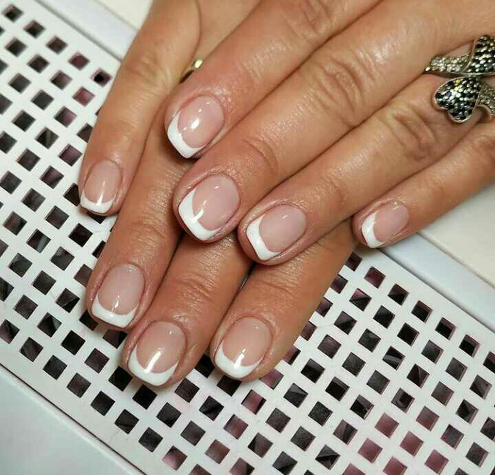 Salon M - Vračar #beograd Francuski manikir i pedikir