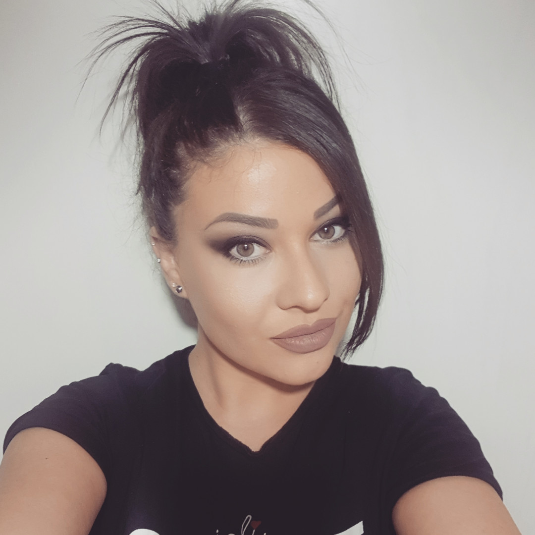 Ena beauty studio #nis Make-up / šminkanje Profesionalno šminkanje - bez veštačkih trepavica