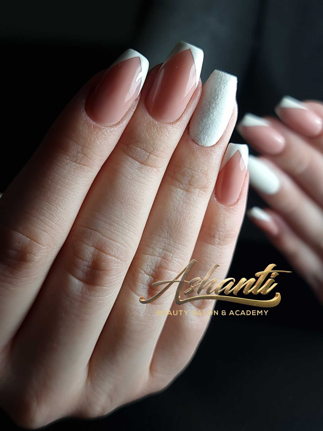 Ashanti Beauty Salon & Academy #beograd Ojačavanje noktiju Ojačavanje prirodnih noktiju gelom - french