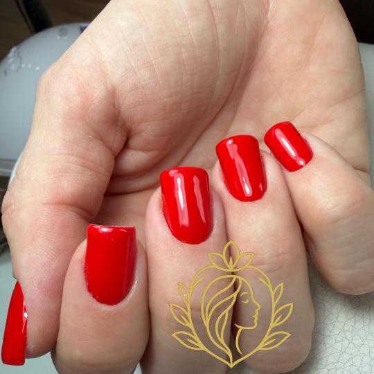 La Hermosa Beauty Studio #beograd Ojačavanje noktiju Rubber baza