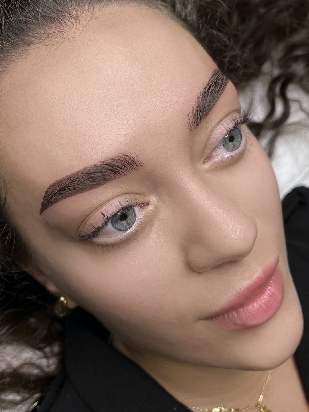 L’Avenue #beograd Trajna šminka HiBrows - kombinovana tehnika - obrve