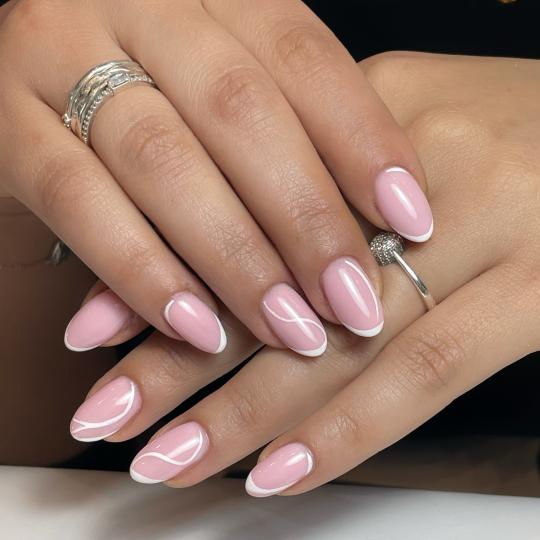 Nails Studio #beograd Ojačavanje noktiju Ojačavanje noktiju gelom