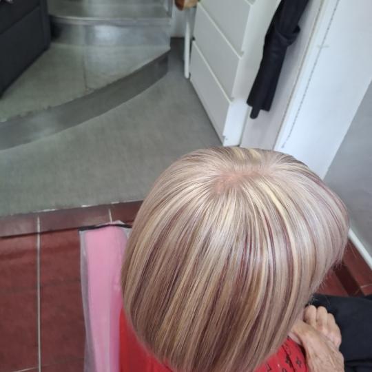 Beauty Hair Ma&Mi #beograd Pramenovi Pramenovi na foliju 1 boja - kosa srednje dužine usluga za dam
